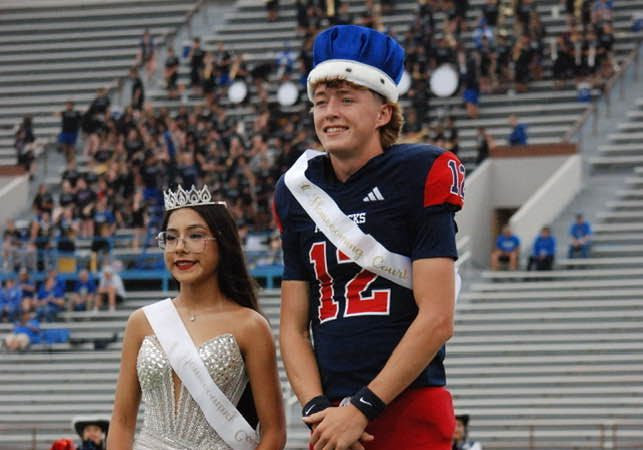 Angelina Gutierrez and Joe Castles were voted Memorial's homecoming queen and king last week. 